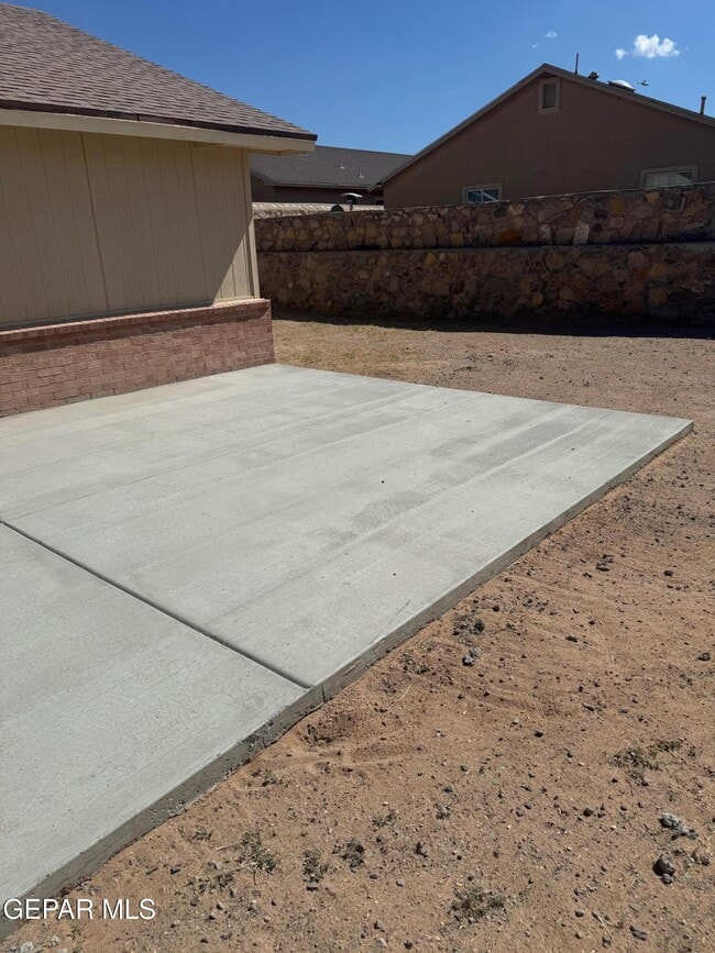 Building Photo - 1804 Joan Francis Dr