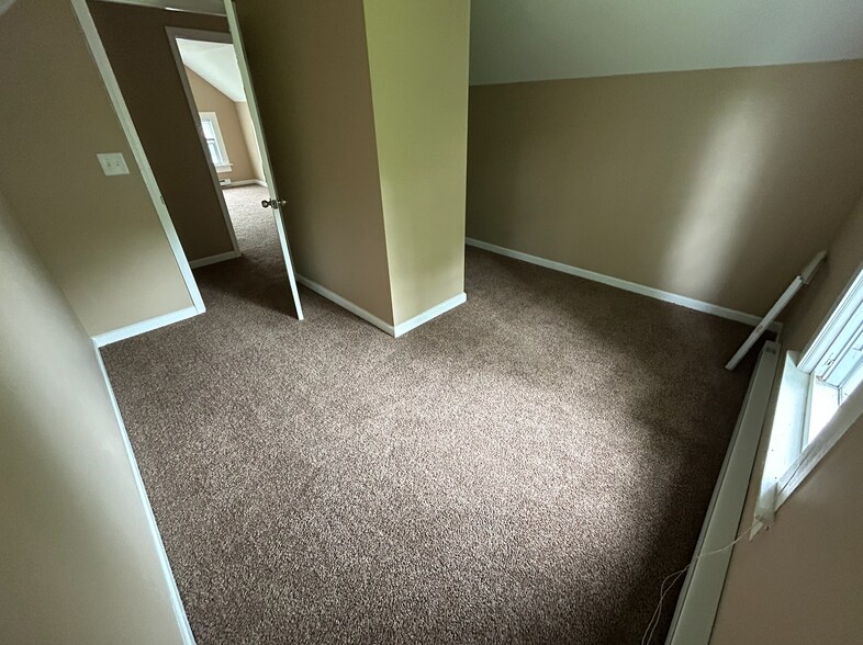 3rd Floor Bedroom 4 - 652 N Bever St