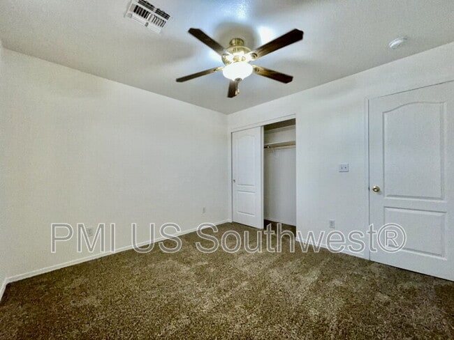 Building Photo - 4891 S Rinaldi Dr