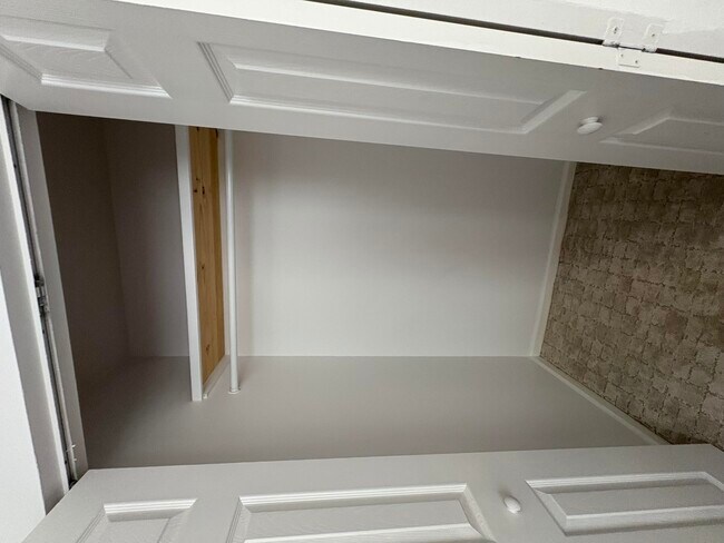 Building Photo - 3318 Blue Fin Dr