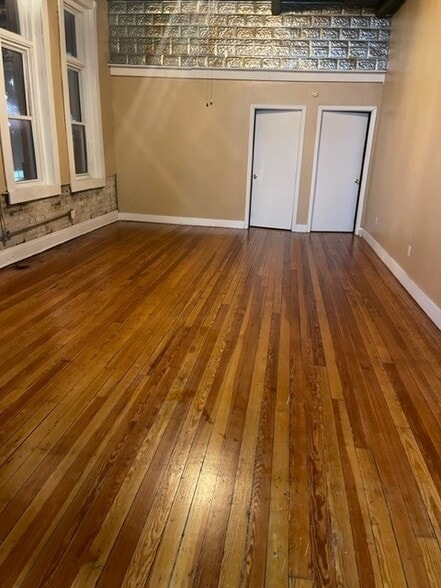 Living Room - 43 N 3rd St