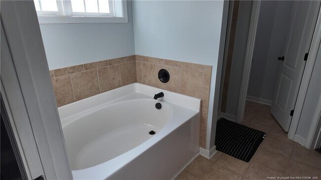 Building Photo - 5317 Nessee St