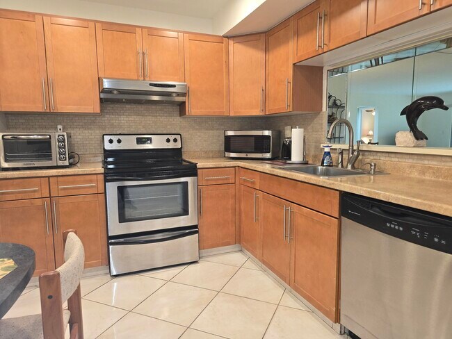 Building Photo - 3403 Bimini Ln