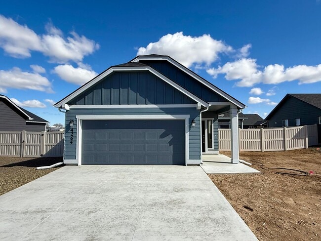 Building Photo - Brand New Home