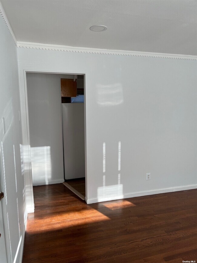 Building Photo - 1409 Rhode Ave