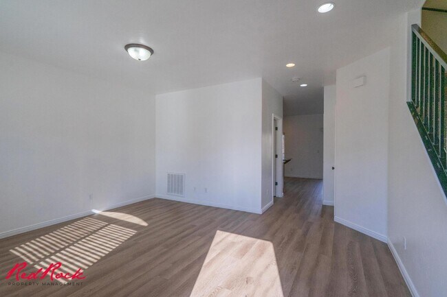 Building Photo - 2075 S Sir Monte Dr