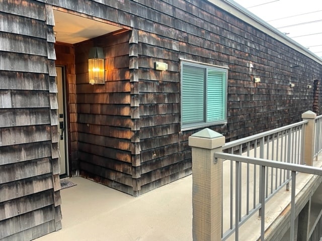 Building Photo - 5790 Friars Rd