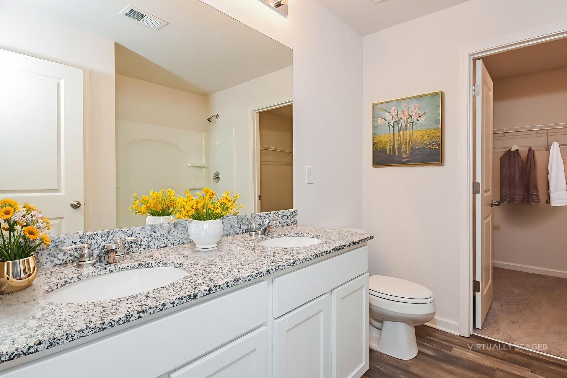 Building Photo - 37 Oxford Ln