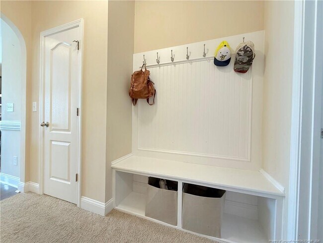 Building Photo - 15 Old Montague Way