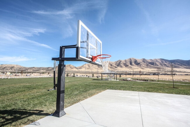 Building Photo - 4304 N Poplar Street