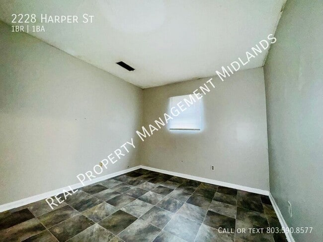 Building Photo - 2228 Harper St
