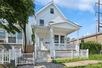 Building Photo - 318 Seaman St