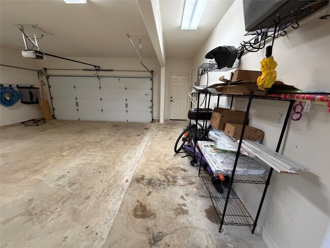 Building Photo - 28264 Rose Ln