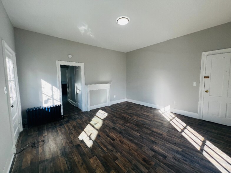 Building Photo - 503 Hanover St