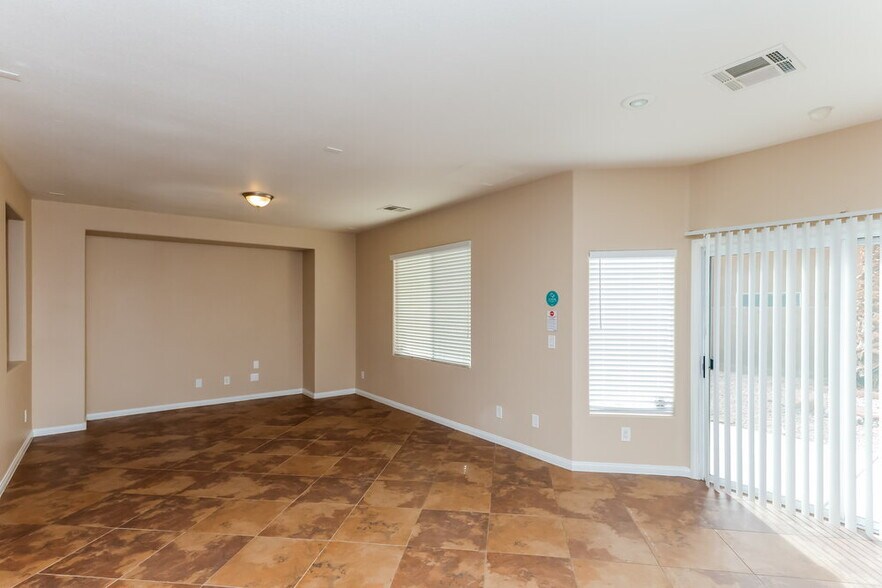 Building Photo - 9155 Dutch Oven Ct