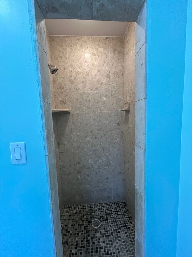 Building Photo - 2 Bedroom 2 Bath Home in Kill Devil Hills