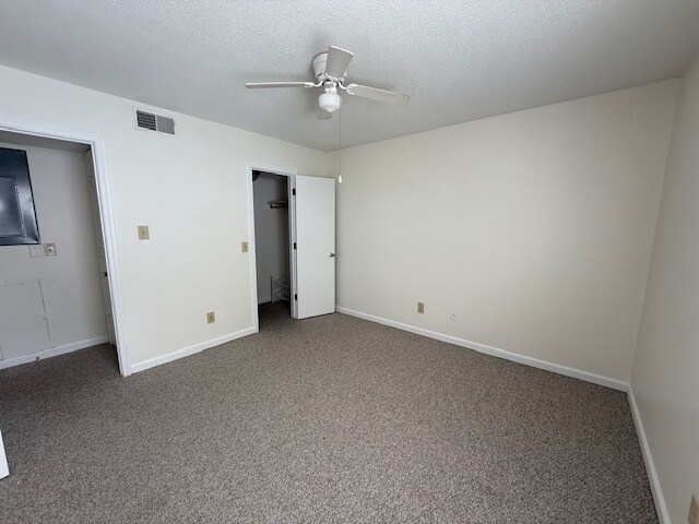 Building Photo - R@GB  J207