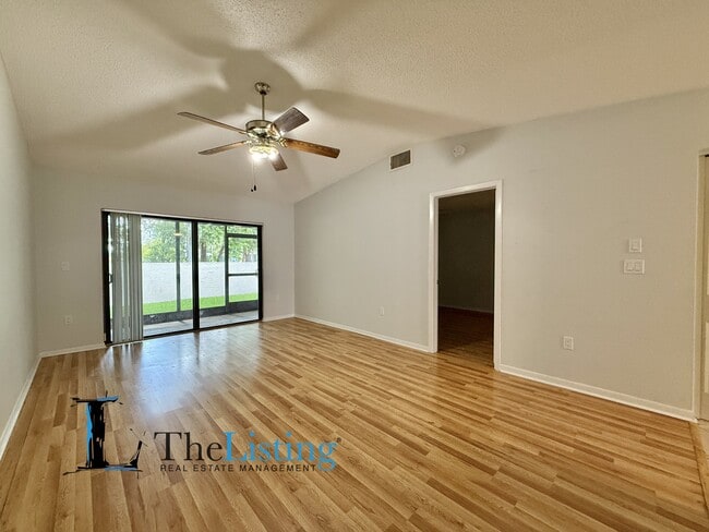 Building Photo - 2131 Ridge Rd