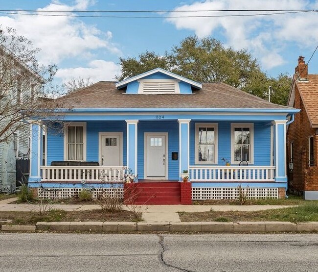 Primary Photo - 1104 35th St