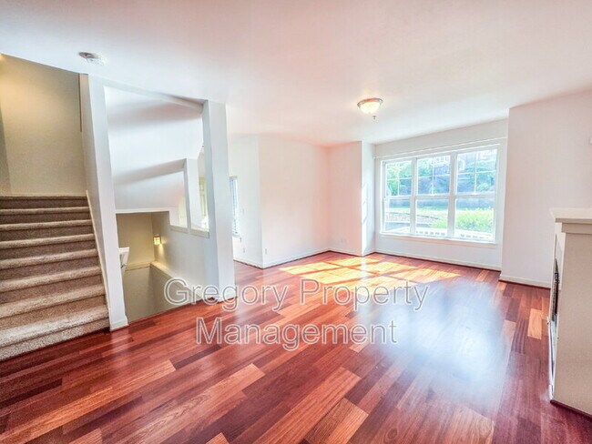Building Photo - 2018 17th Ave NE