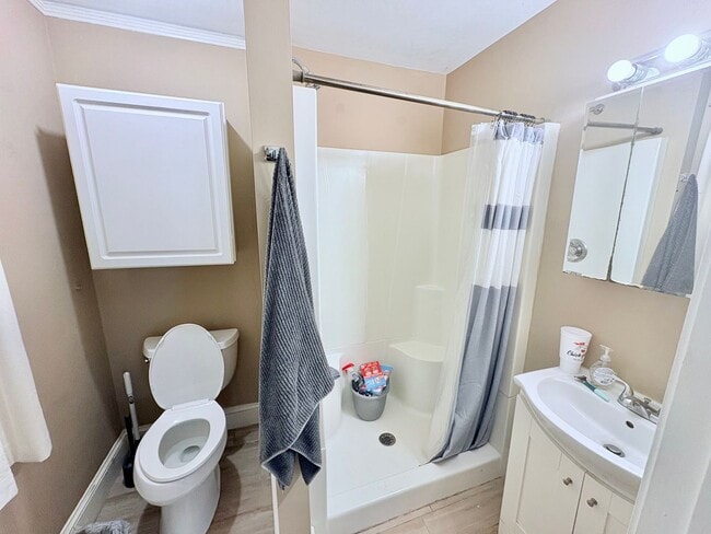 Building Photo - 266 Riggs Dr