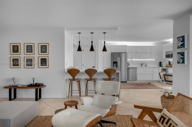 Building Photo - 881 Ocean Dr