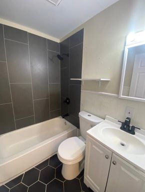 Building Photo - 829 Carson Rd