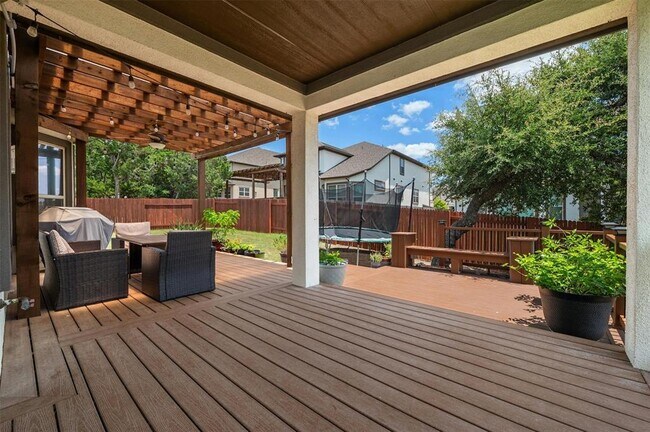 Building Photo - 15613 Cabrillo Way