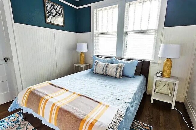 Building Photo - Spacious and homey home in the heart of Ro...
