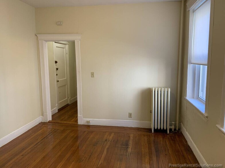 Building Photo - 25 Gardner St