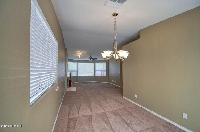 Building Photo - 3022 N 34th Pl