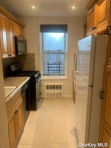 Building Photo - 75-10 Yellowstone Blvd