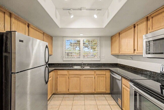 Building Photo - 6885 E Cochise Rd