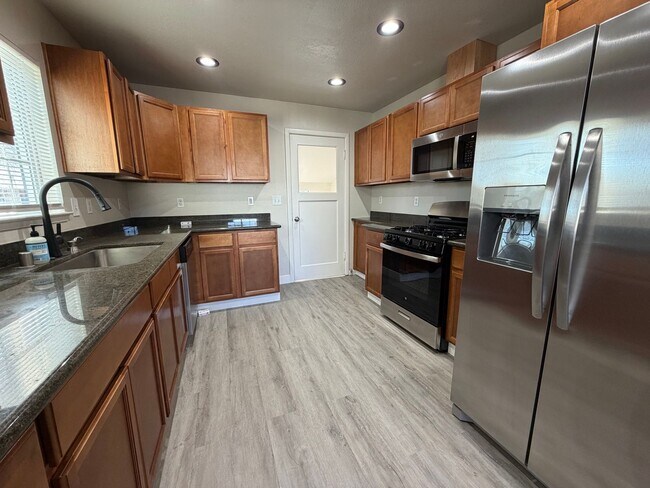 Building Photo - SAC T 2569