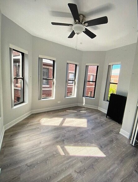 Primary Photo - 1651 W Jonquil Ter