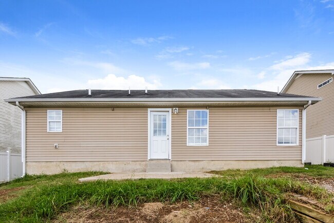 Building Photo - 1045 Tammy Sue Ln