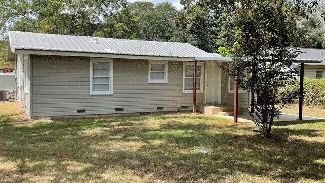 Building Photo - 606 Marshall St