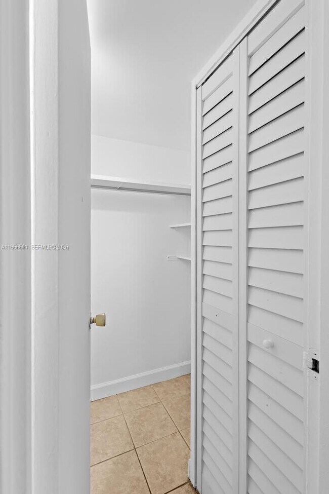 Building Photo - 1800 Sans Souci Blvd