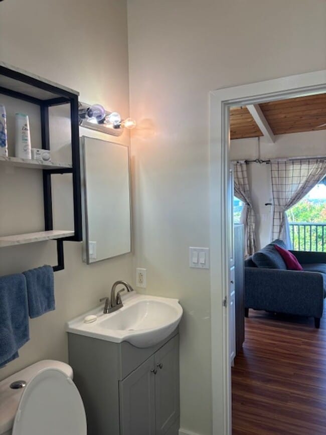 Building Photo - 75-177 Kalani St