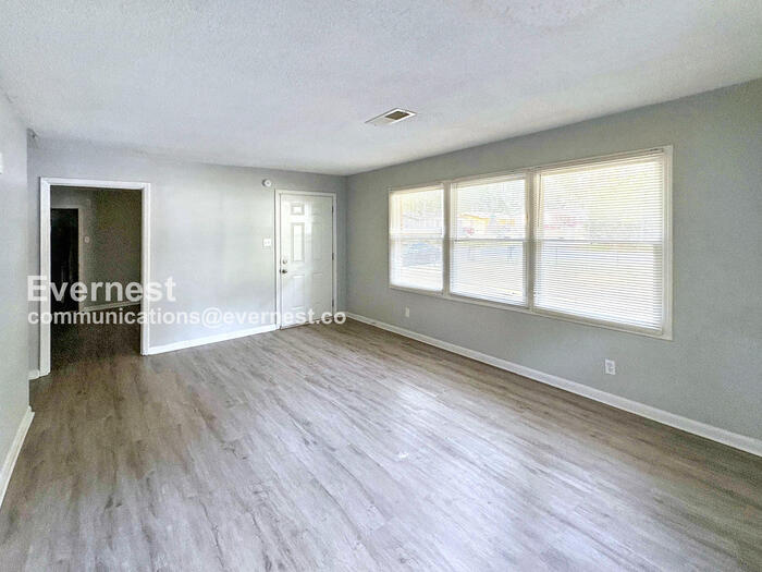 Building Photo - 5404 Bryant Blvd