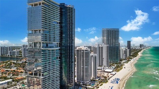 Building Photo - 18501 Collins Ave