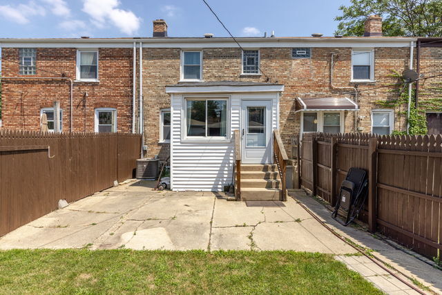 Building Photo - 6442 S Lockwood Ave