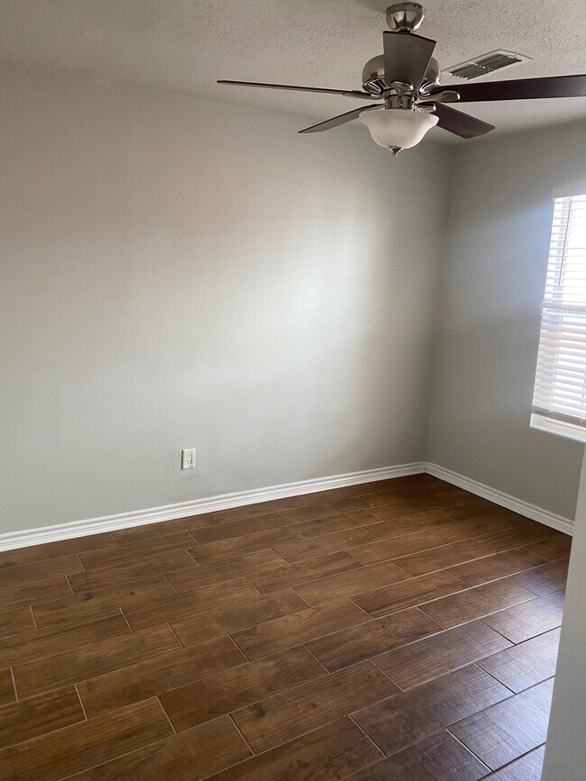 Building Photo - 4603 Hickory Downs Dr