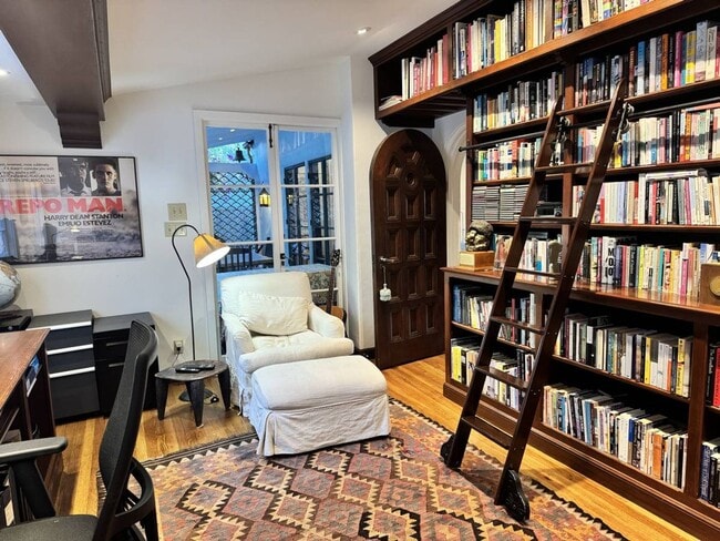 Building Photo - Elegant Furnished Spanish-Style Home, 3BR/...