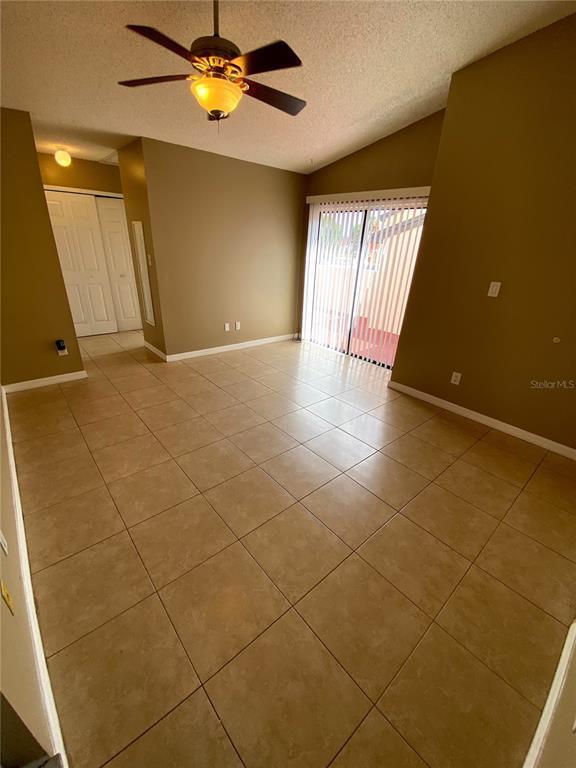 Building Photo - 755 Golden Sunshine Cir