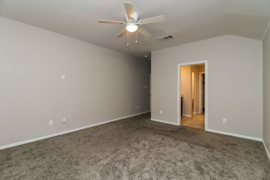 Building Photo - 10373 Fort Belknap Trail