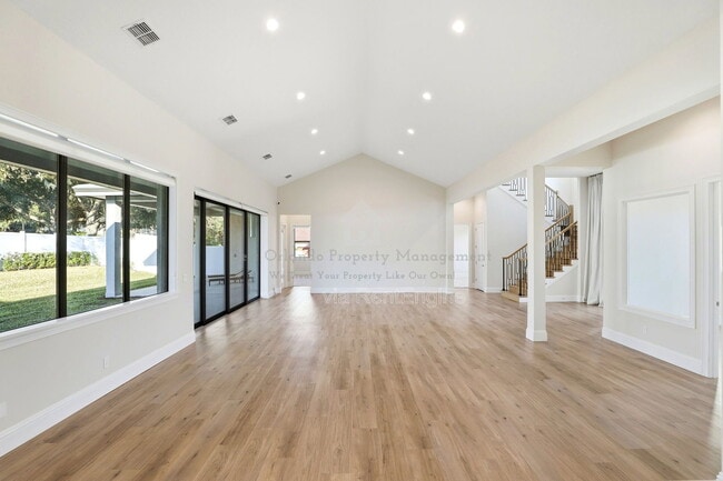 Building Photo - 705 Largovista Dr