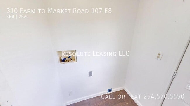 Building Photo - 310 FM107