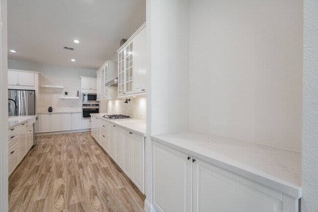 Building Photo - 25018 Rhett Butler Ct