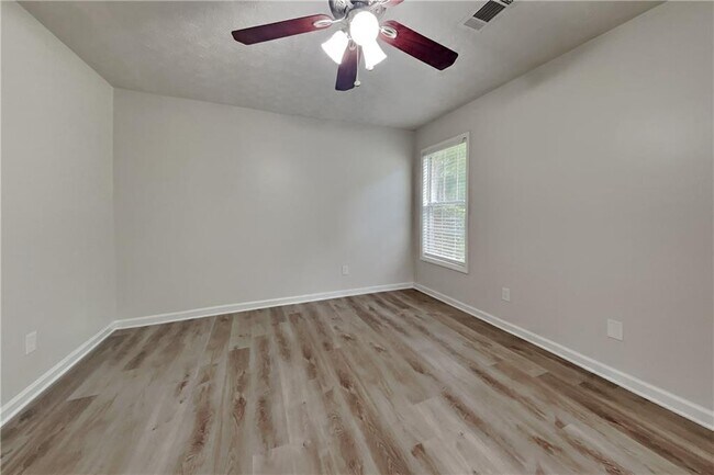 Building Photo - 3685 E Bolding Rd